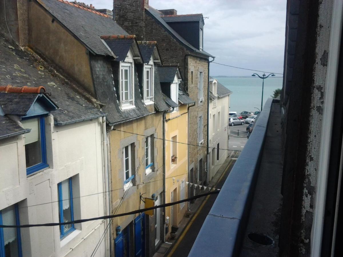 Appartement Rue Georges V - Port De La Houle 康卡勒 外观 照片